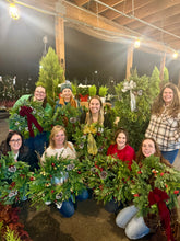 Load image into Gallery viewer, 11/28 Saturday @ 11:00AM - Wreath Class @ CCN